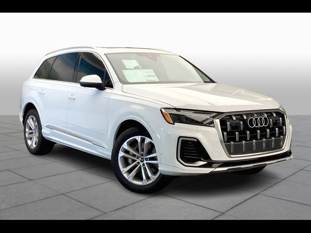 2025 Audi Q7 Premium Plus