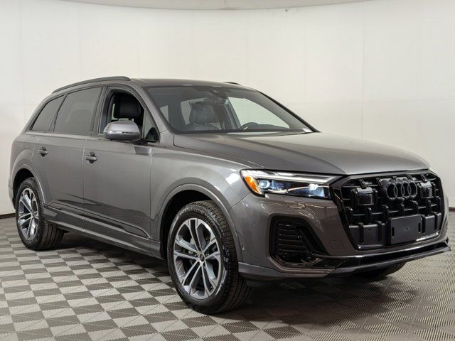 2025 Audi Q7 Premium Plus