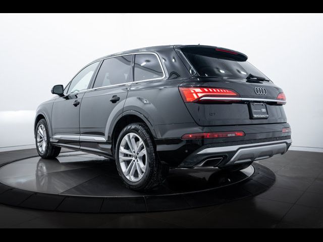 2025 Audi Q7 Premium Plus