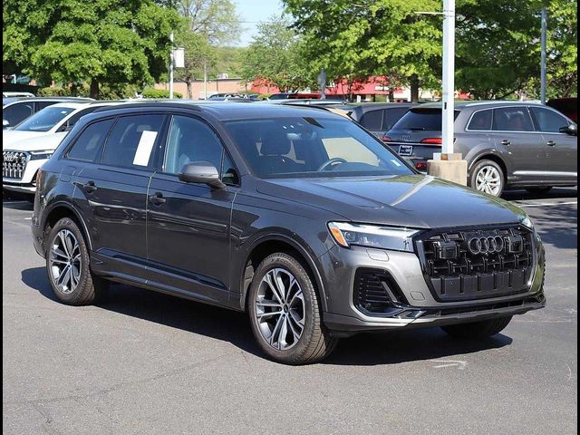 2025 Audi Q7 Premium Plus