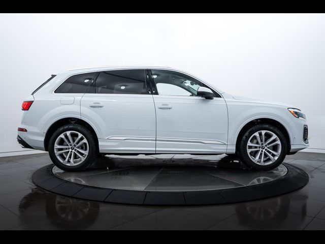 2025 Audi Q7 Premium Plus