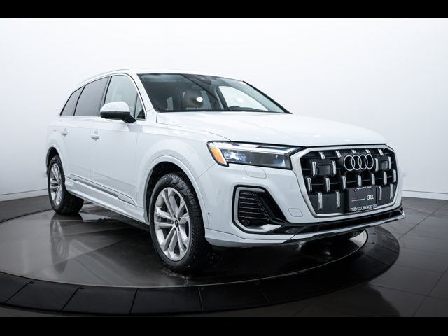 2025 Audi Q7 Premium Plus