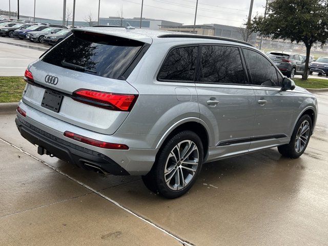 2025 Audi Q7 Premium Plus