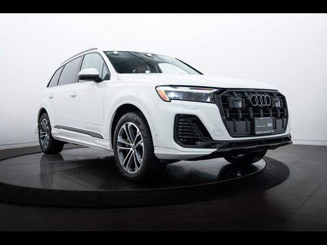 2025 Audi Q7 Premium Plus