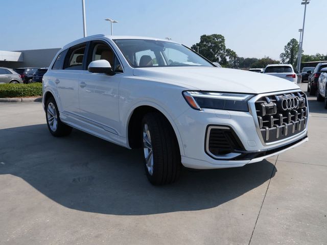 2025 Audi Q7 Premium Plus