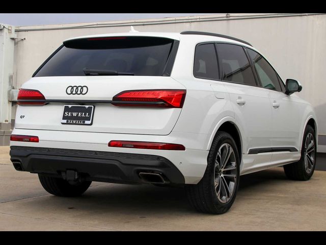 2025 Audi Q7 Premium Plus