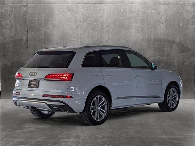 2025 Audi Q7 Premium Plus