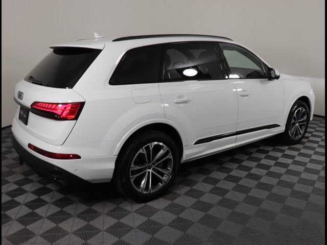 2025 Audi Q7 Premium Plus