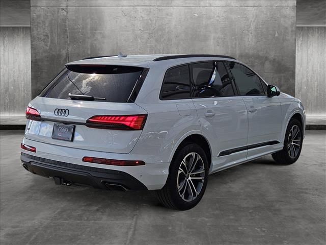 2025 Audi Q7 Premium Plus