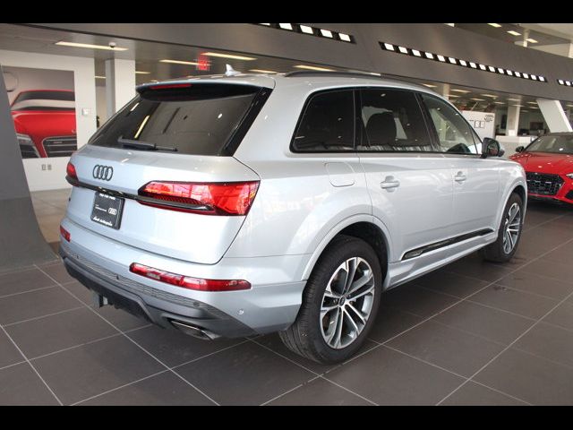 2025 Audi Q7 Premium Plus