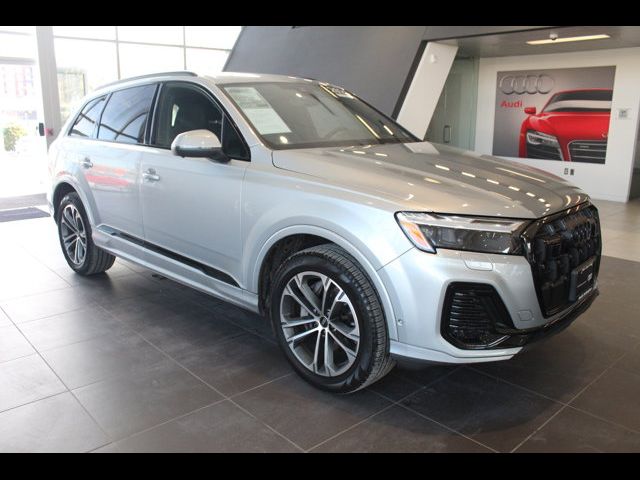 2025 Audi Q7 Premium Plus