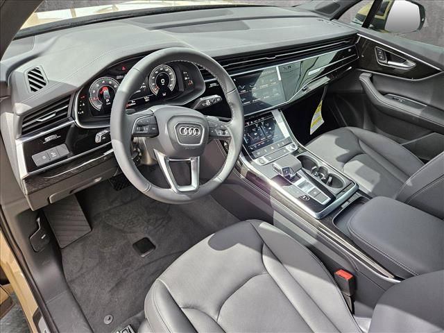 2025 Audi Q7 Premium Plus