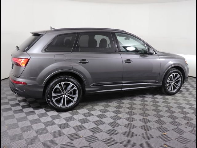 2025 Audi Q7 Premium Plus