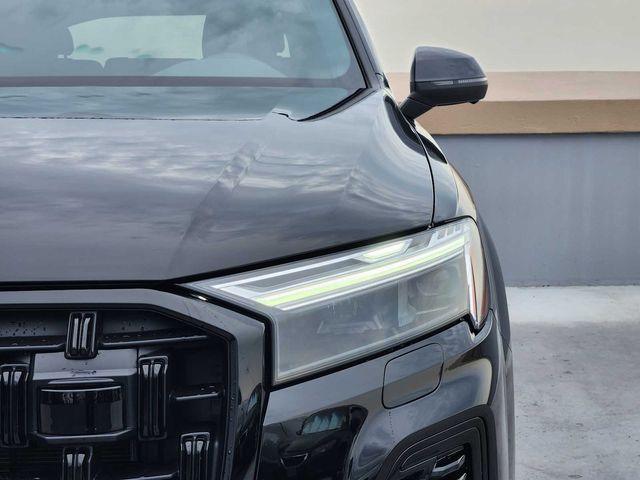 2025 Audi Q7 Premium Plus