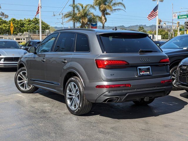 2025 Audi Q7 Premium Plus