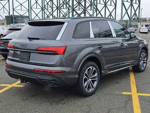 2025 Audi Q7 Premium Plus