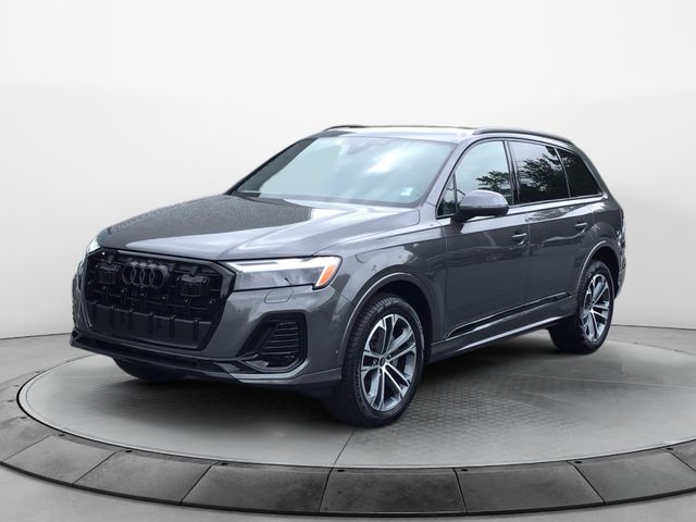 2025 Audi Q7 Premium Plus