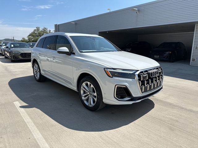 2025 Audi Q7 Premium Plus