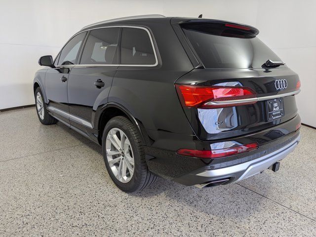 2025 Audi Q7 Premium Plus