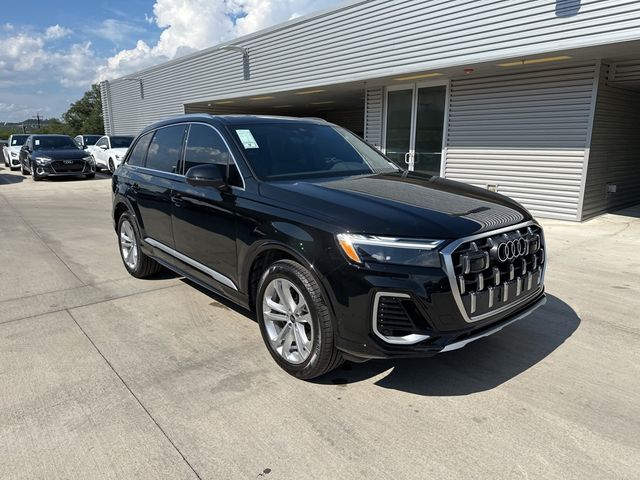 2025 Audi Q7 Premium Plus