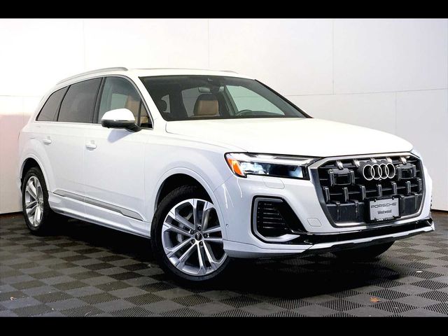 2025 Audi Q7 Premium Plus