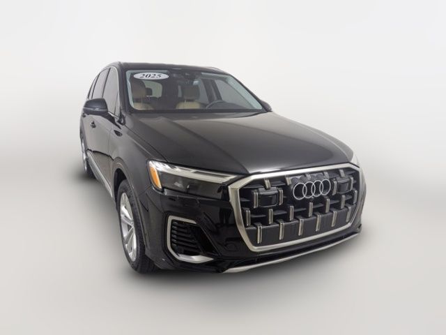 2025 Audi Q7 Premium Plus