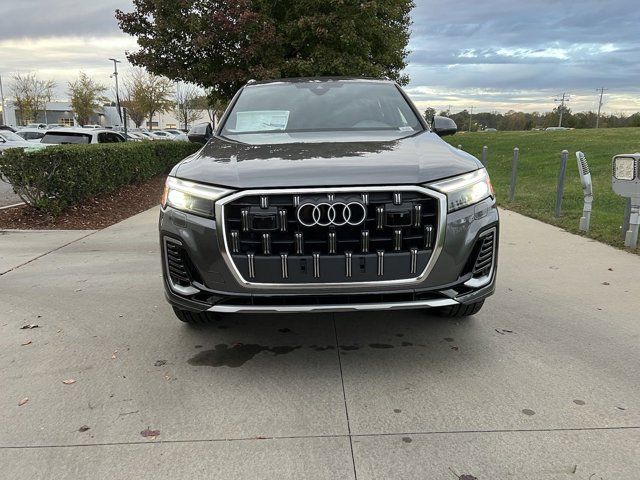 2025 Audi Q7 Premium Plus