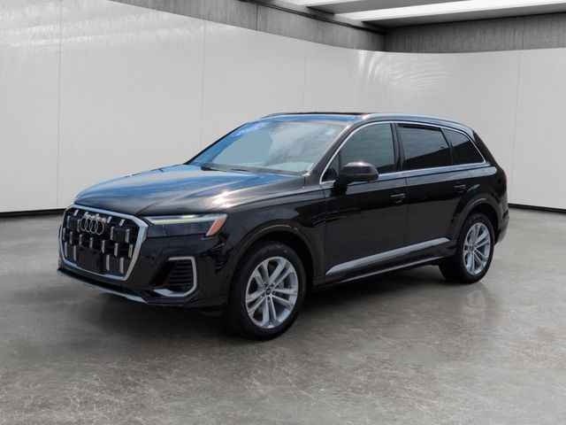 2025 Audi Q7 Premium Plus