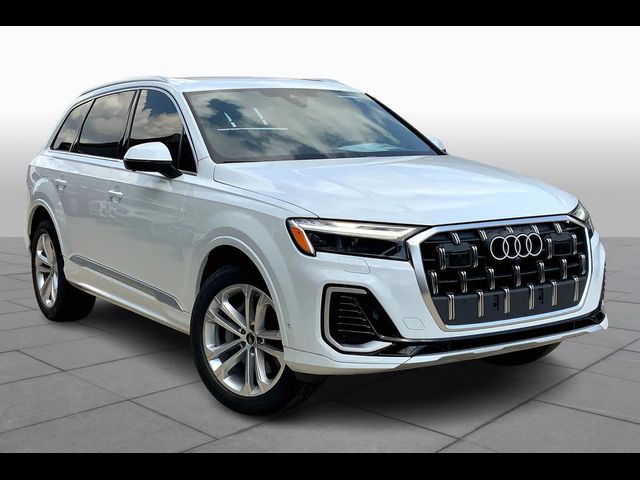 2025 Audi Q7 Premium Plus