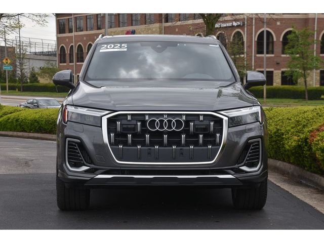 2025 Audi Q7 Premium Plus