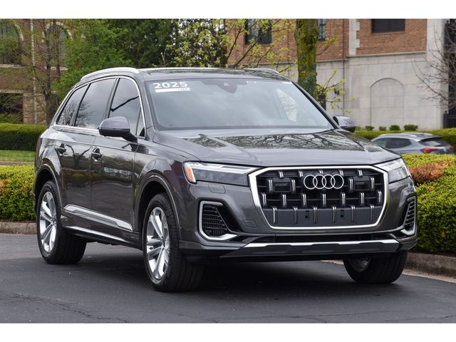 2025 Audi Q7 Premium Plus