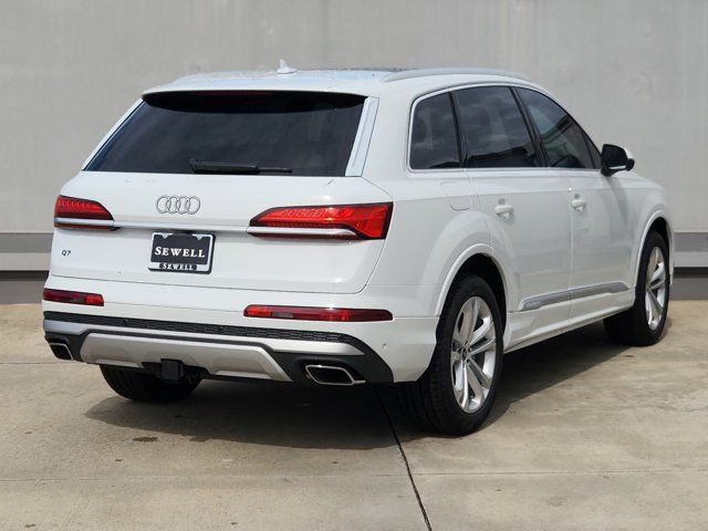 2025 Audi Q7 Premium Plus