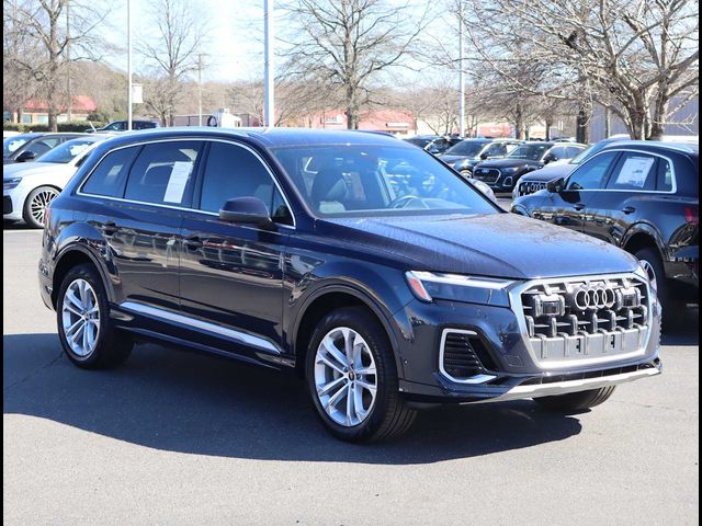 2025 Audi Q7 Premium Plus