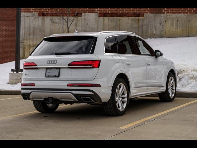 2025 Audi Q7 Premium Plus