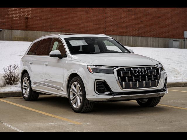 2025 Audi Q7 Premium Plus