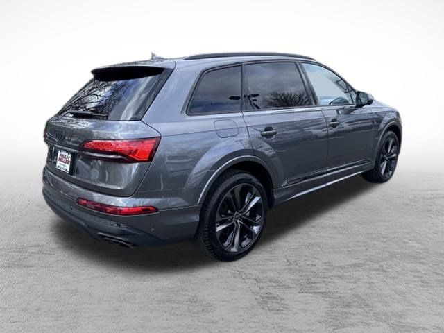 2025 Audi Q7 Premium Plus