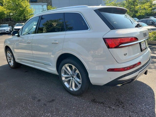 2025 Audi Q7 Premium Plus