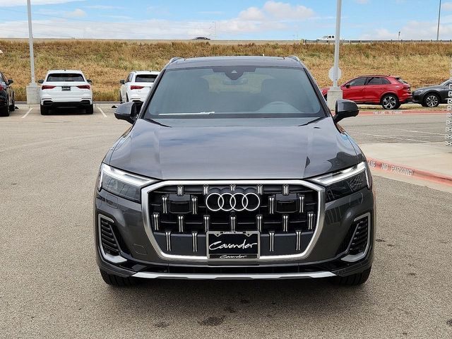 2025 Audi Q7 Premium Plus