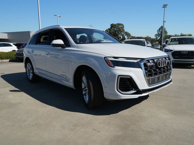 2025 Audi Q7 Premium Plus