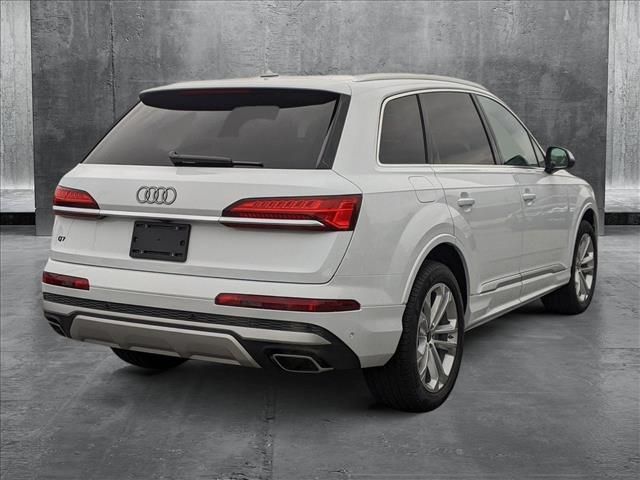 2025 Audi Q7 Premium Plus