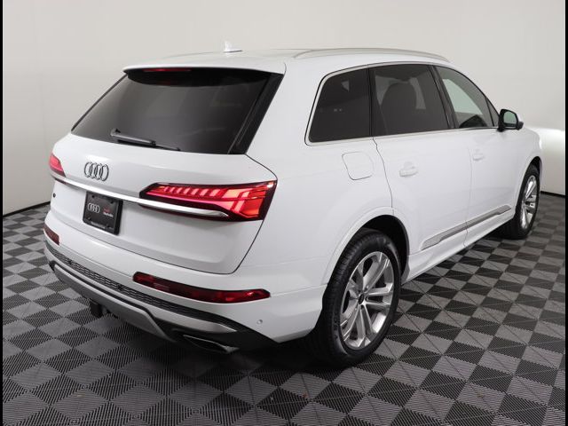 2025 Audi Q7 Premium Plus