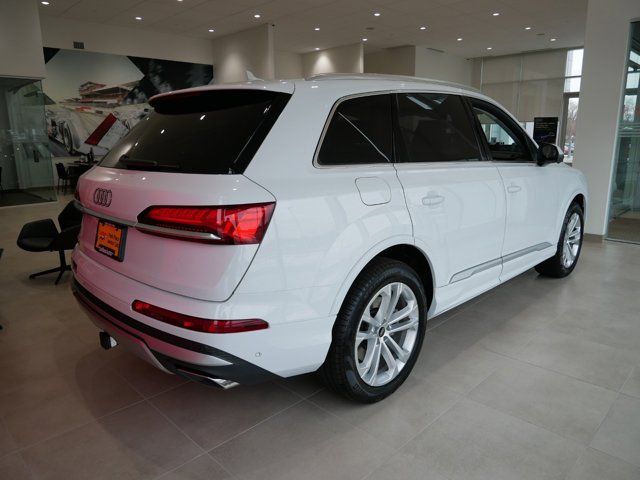 2025 Audi Q7 Premium Plus