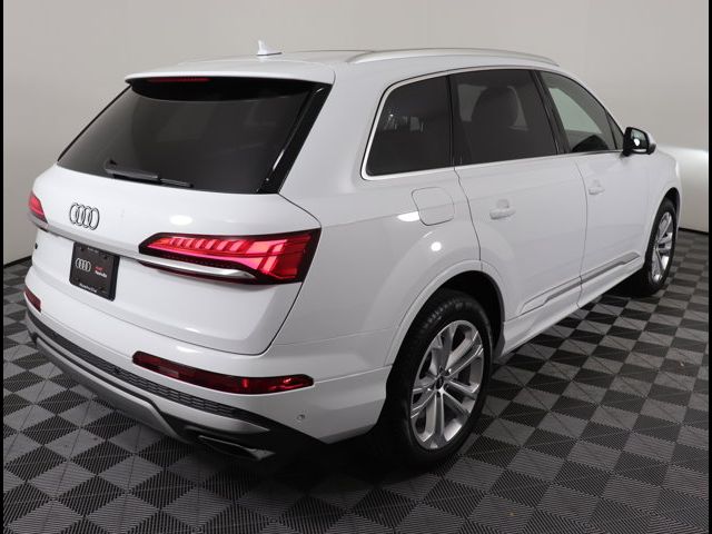 2025 Audi Q7 Premium Plus