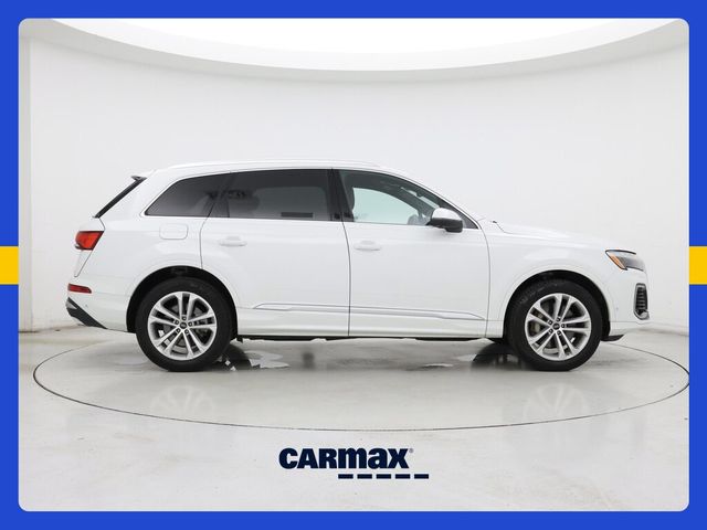 2025 Audi Q7 Premium Plus