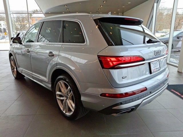 2025 Audi Q7 Premium Plus