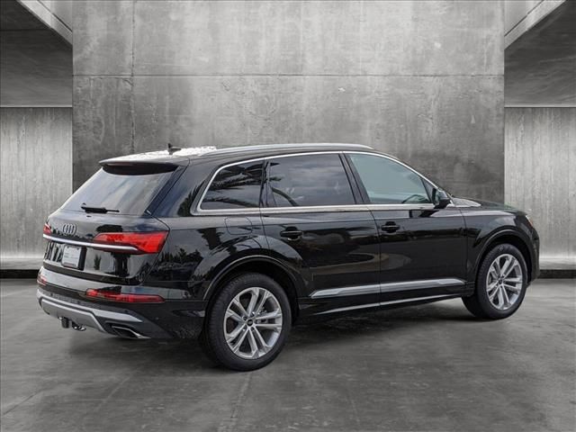 2025 Audi Q7 Premium Plus