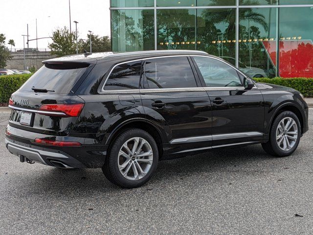 2025 Audi Q7 Premium Plus