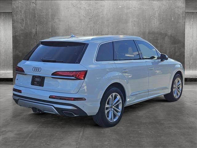 2025 Audi Q7 Premium Plus