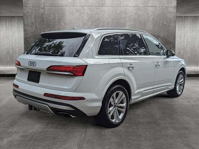 2025 Audi Q7 Premium Plus