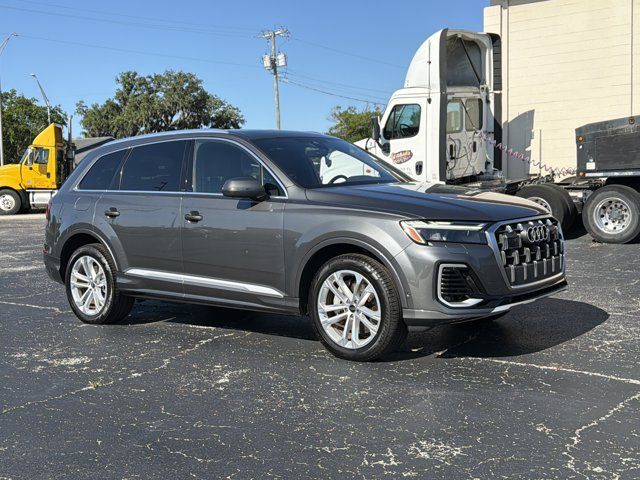 2025 Audi Q7 Premium Plus